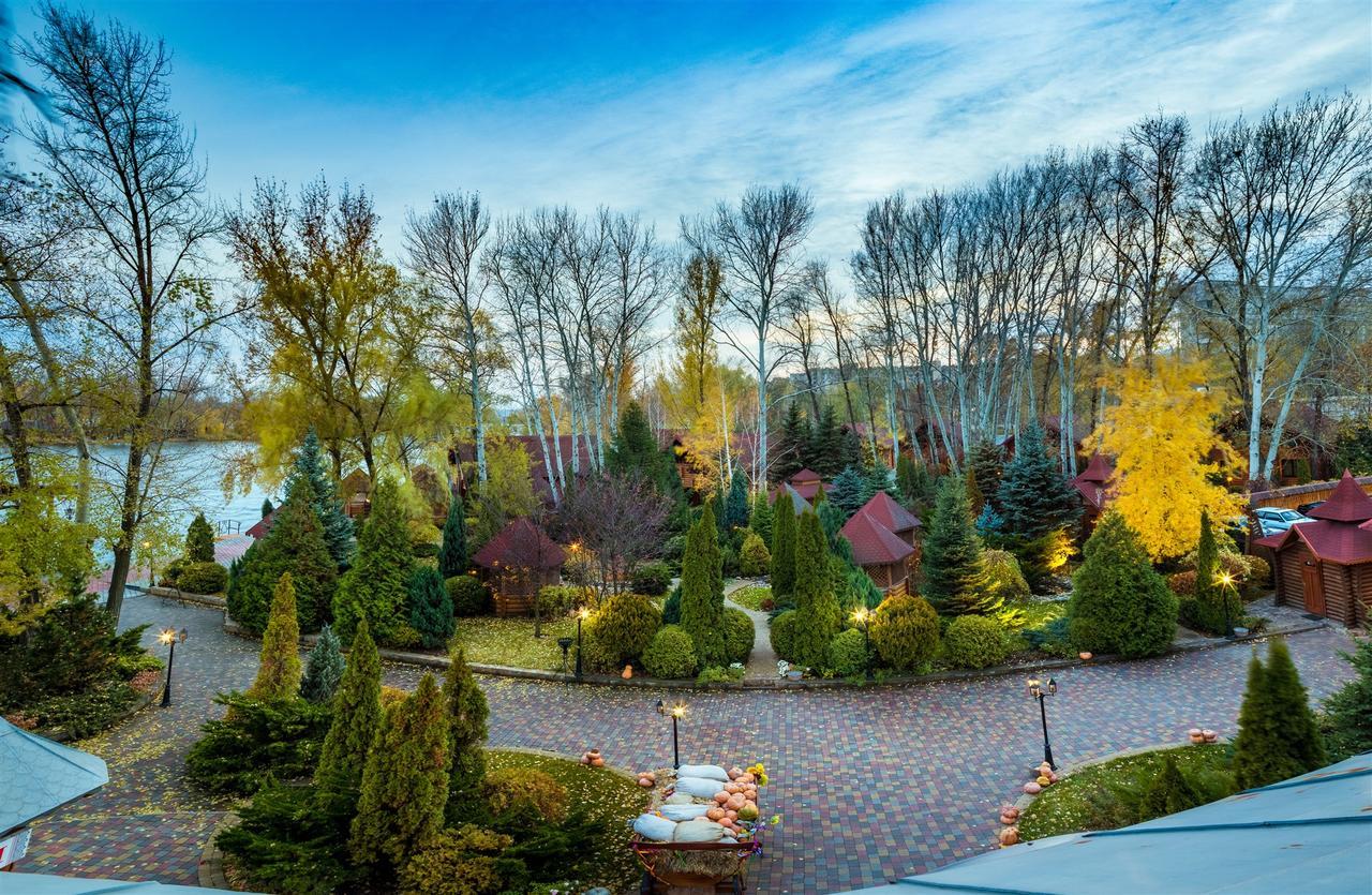 Hutor Hotel Dnipro Exteriör bild