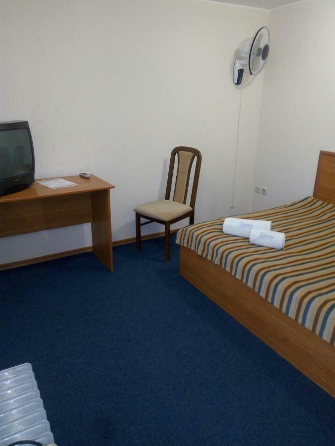 Hutor Hotel Dnipro Exteriör bild