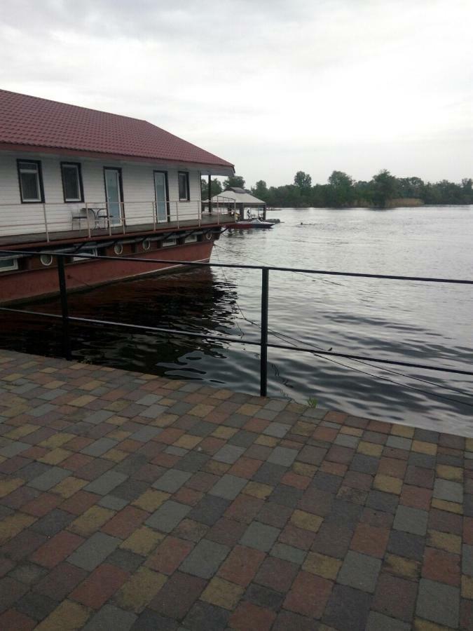 Hutor Hotel Dnipro Exteriör bild