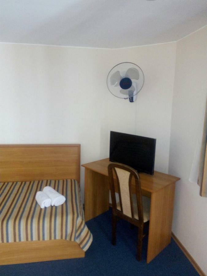 Hutor Hotel Dnipro Exteriör bild